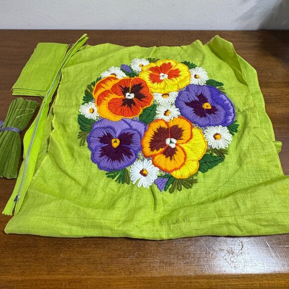 Completed Bucilla Pansy Patch Crewel Embroidery Kit Ready to Finish for Pillow - Picture 1 of 7